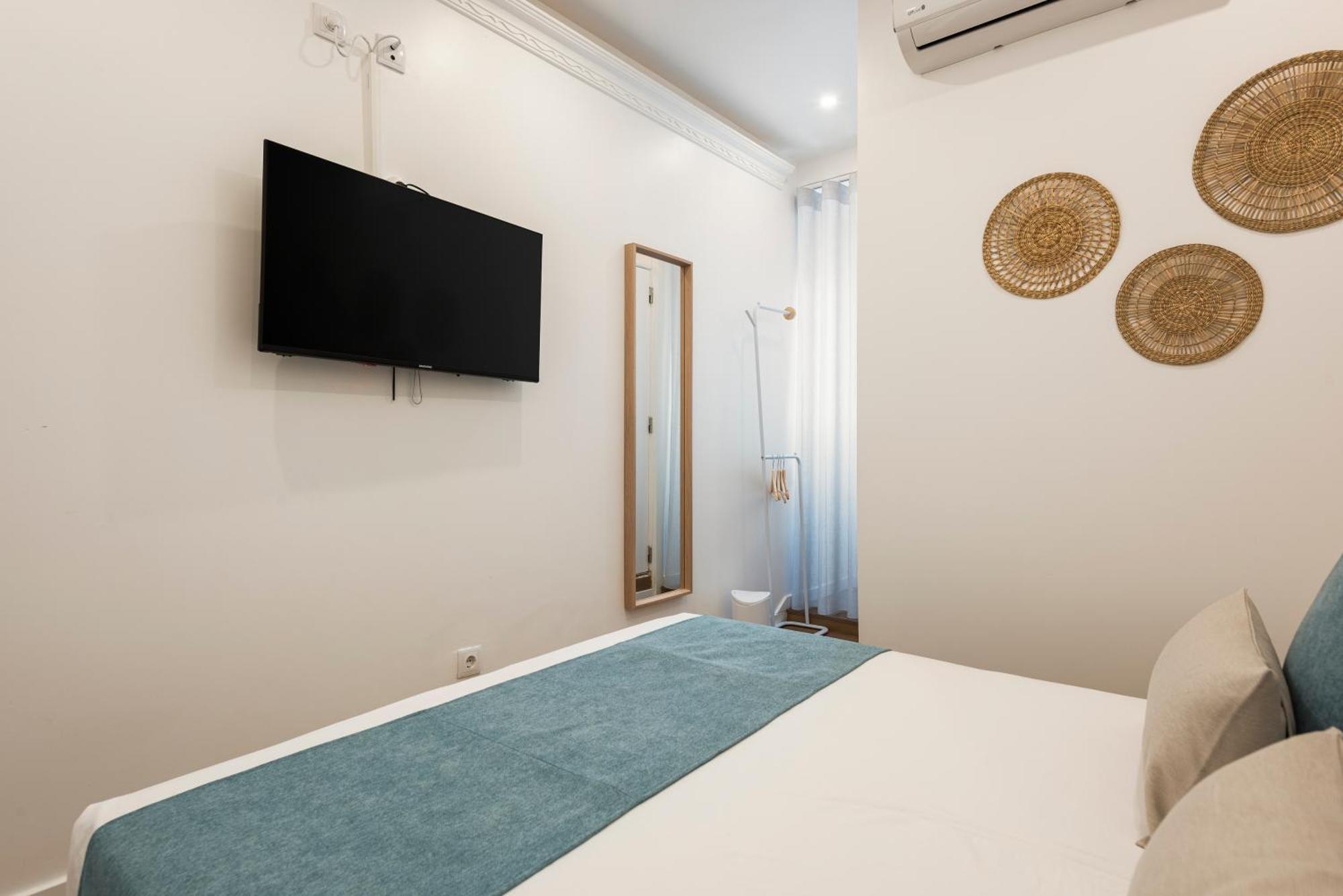 Madalena Hostel E Suites Faro Ngoại thất bức ảnh