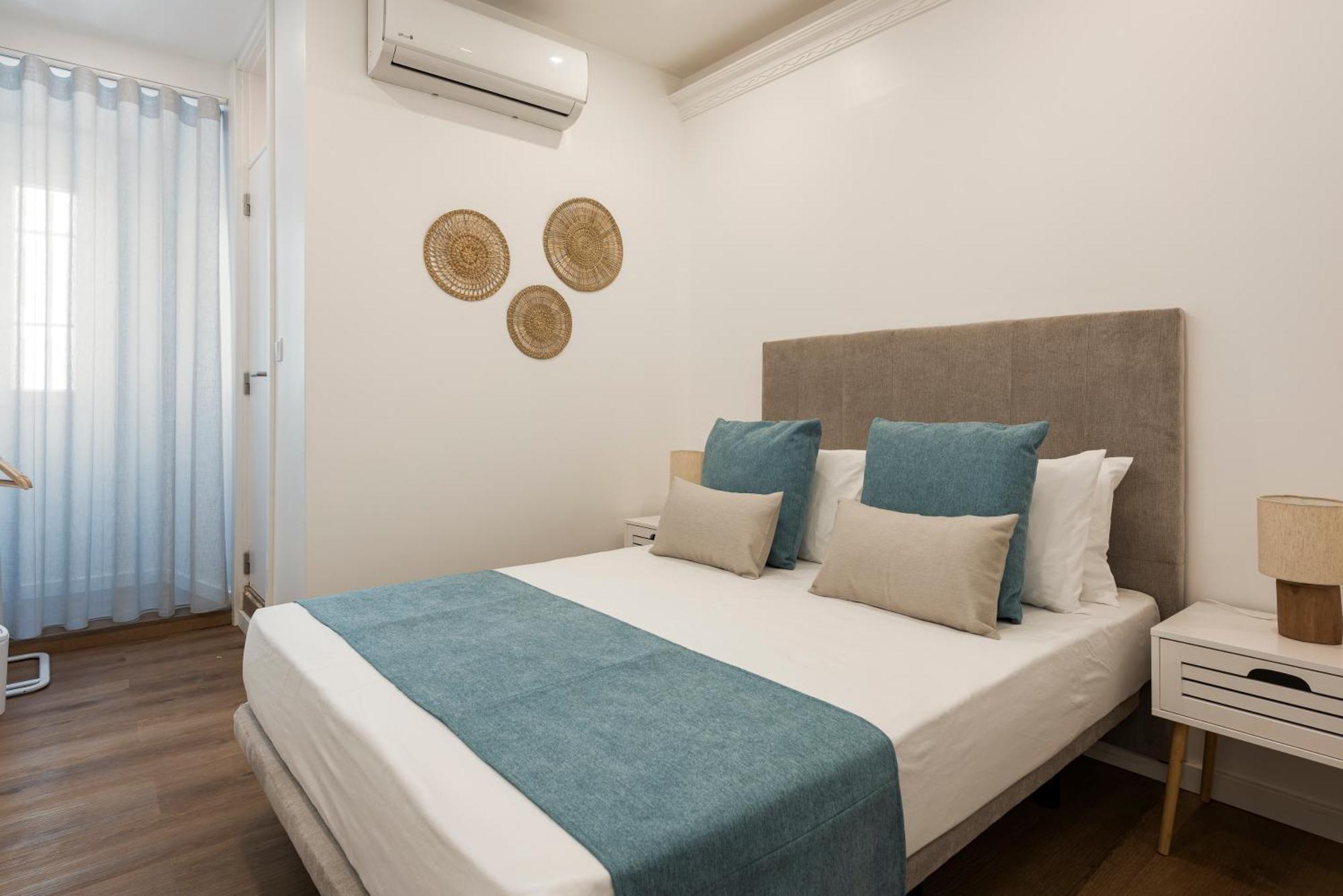Madalena Hostel E Suites Faro Ngoại thất bức ảnh