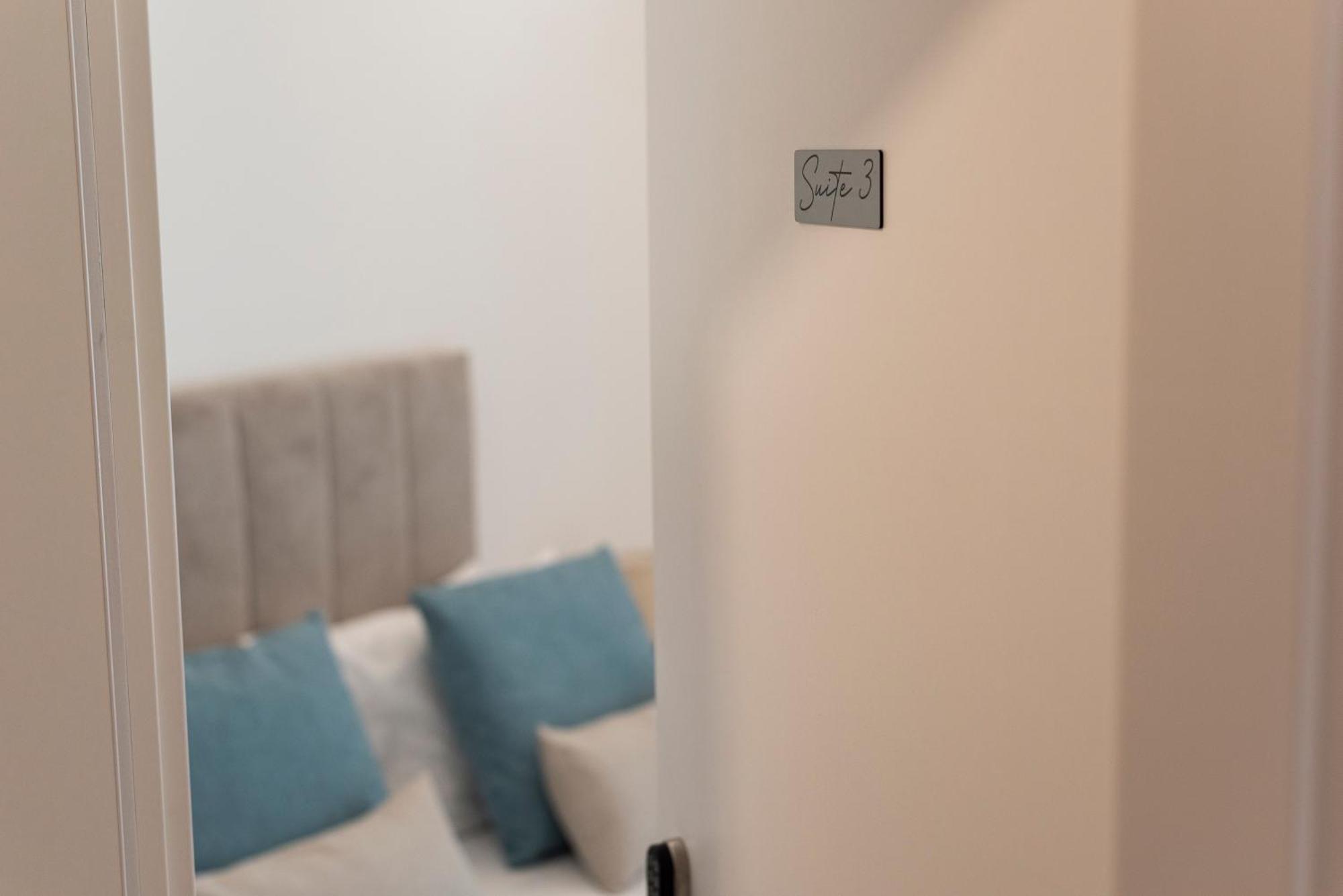 Madalena Hostel E Suites Faro Ngoại thất bức ảnh