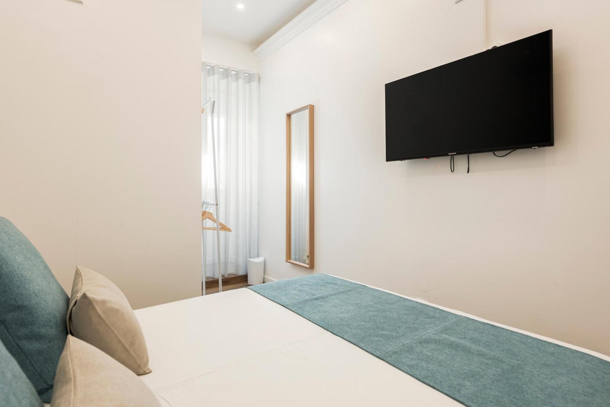 Madalena Hostel E Suites Faro Ngoại thất bức ảnh