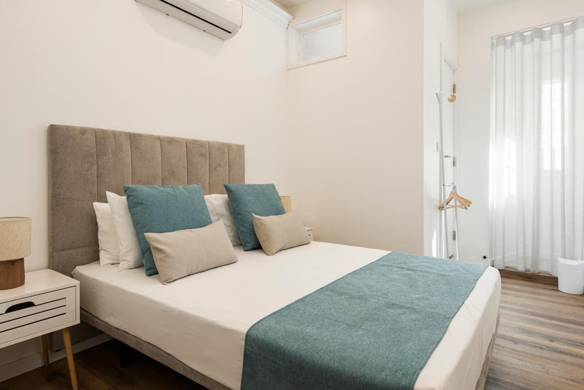 Madalena Hostel E Suites Faro Ngoại thất bức ảnh