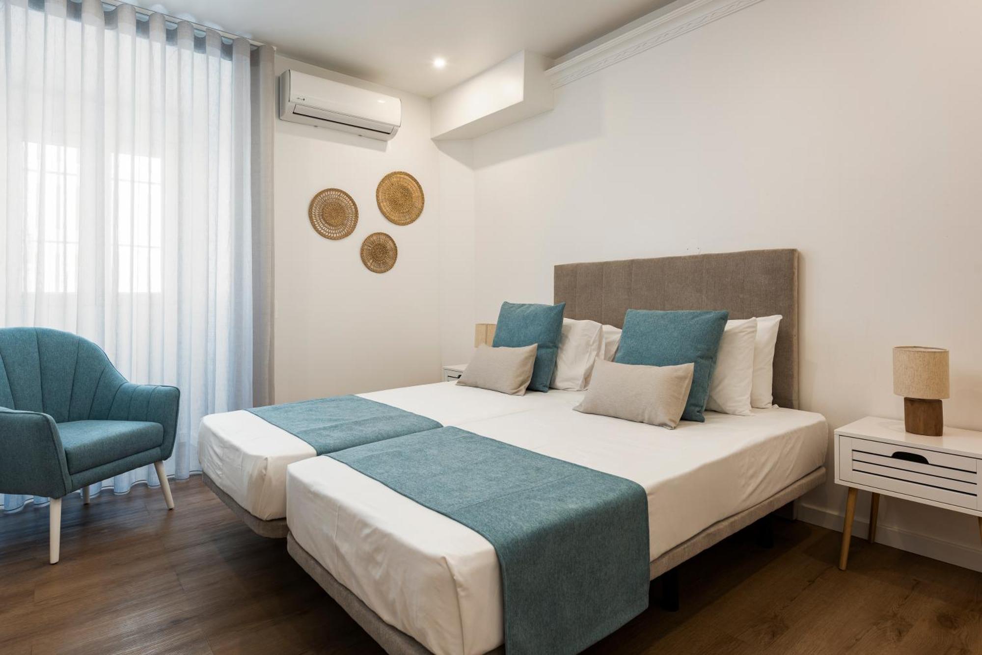 Madalena Hostel E Suites Faro Ngoại thất bức ảnh