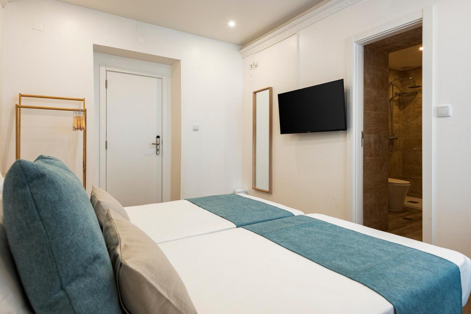Madalena Hostel E Suites Faro Ngoại thất bức ảnh