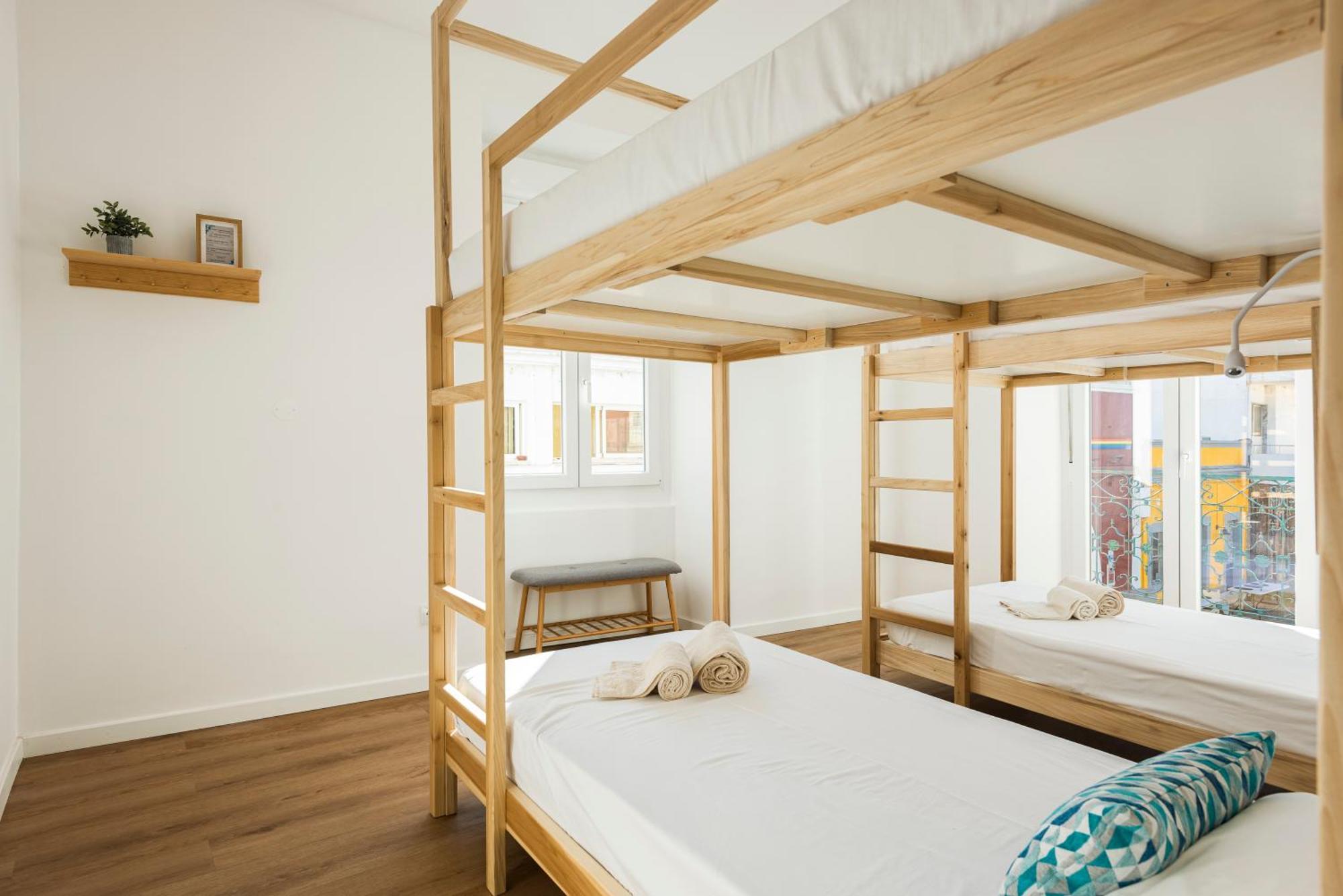 Madalena Hostel E Suites Faro Ngoại thất bức ảnh