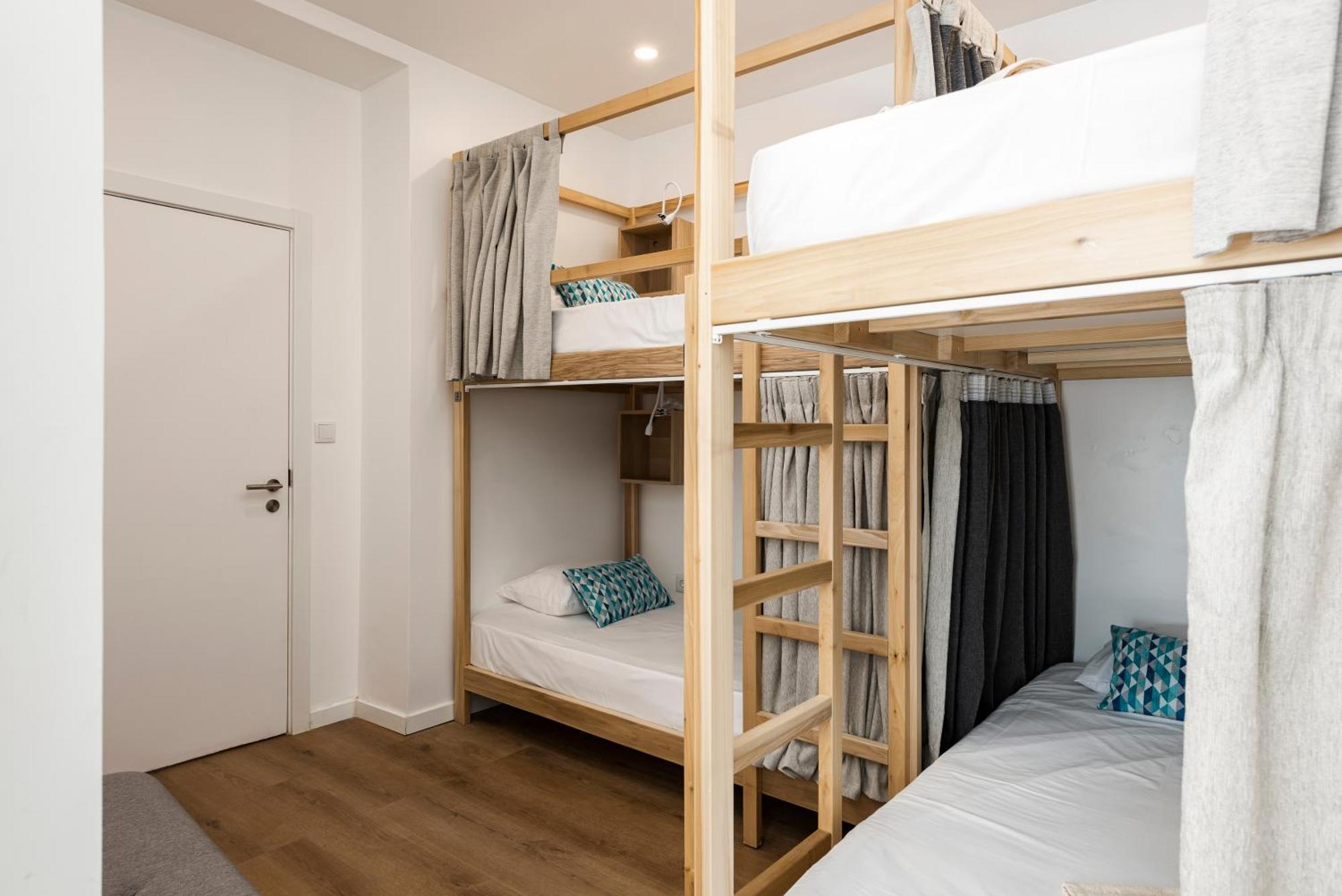 Madalena Hostel E Suites Faro Ngoại thất bức ảnh