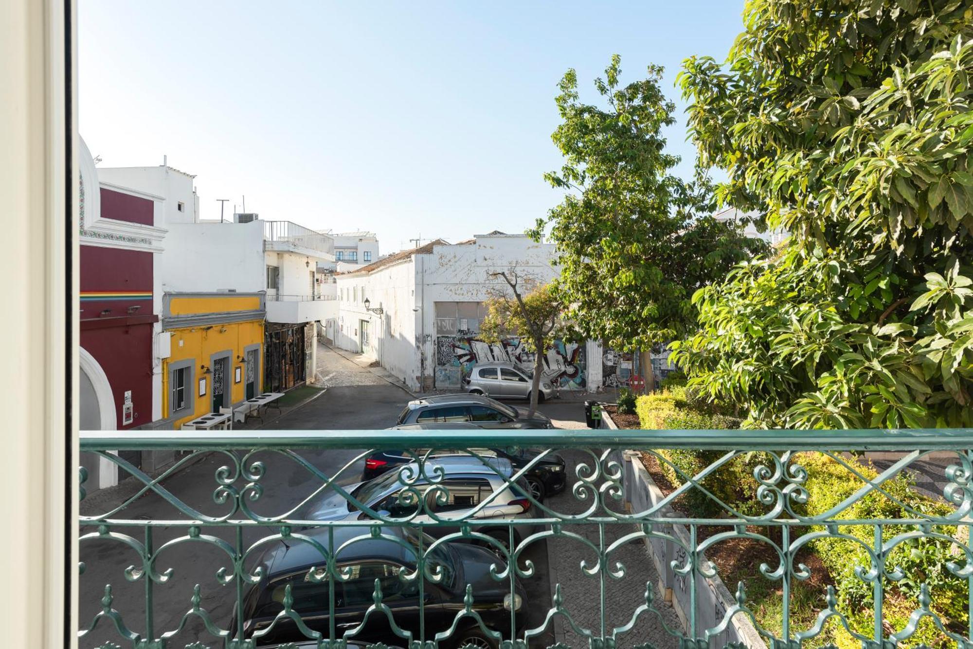 Madalena Hostel E Suites Faro Ngoại thất bức ảnh