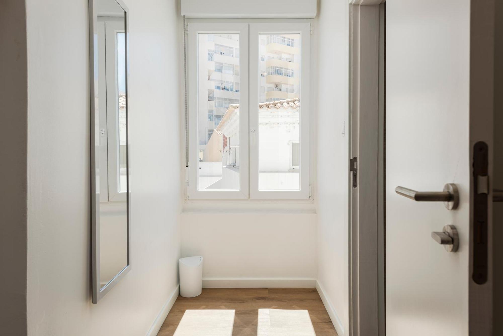 Madalena Hostel E Suites Faro Ngoại thất bức ảnh