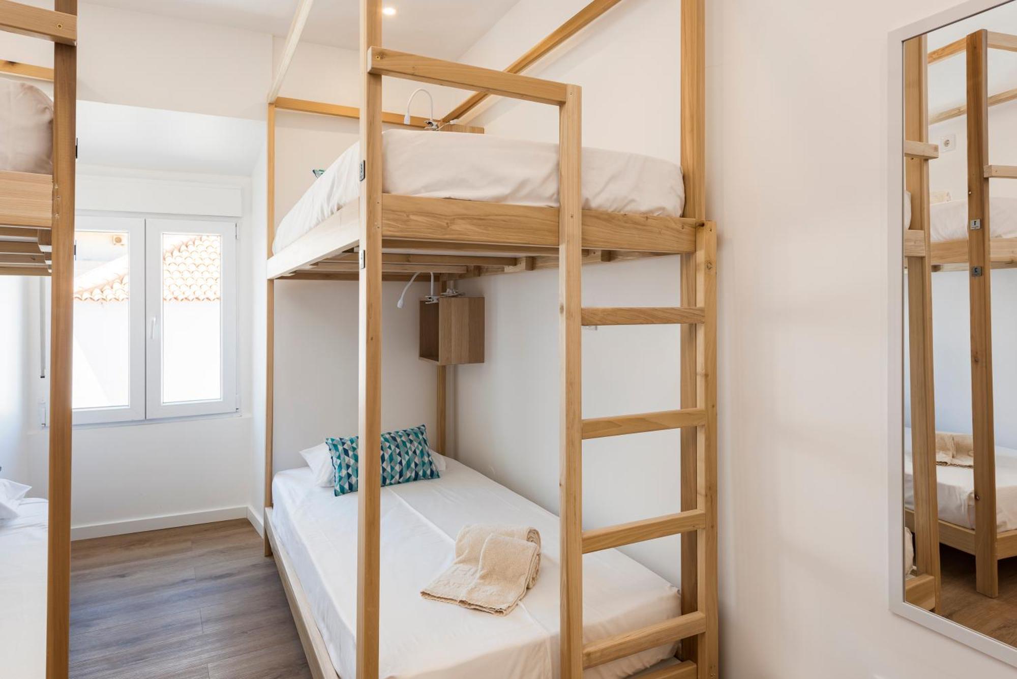 Madalena Hostel E Suites Faro Ngoại thất bức ảnh