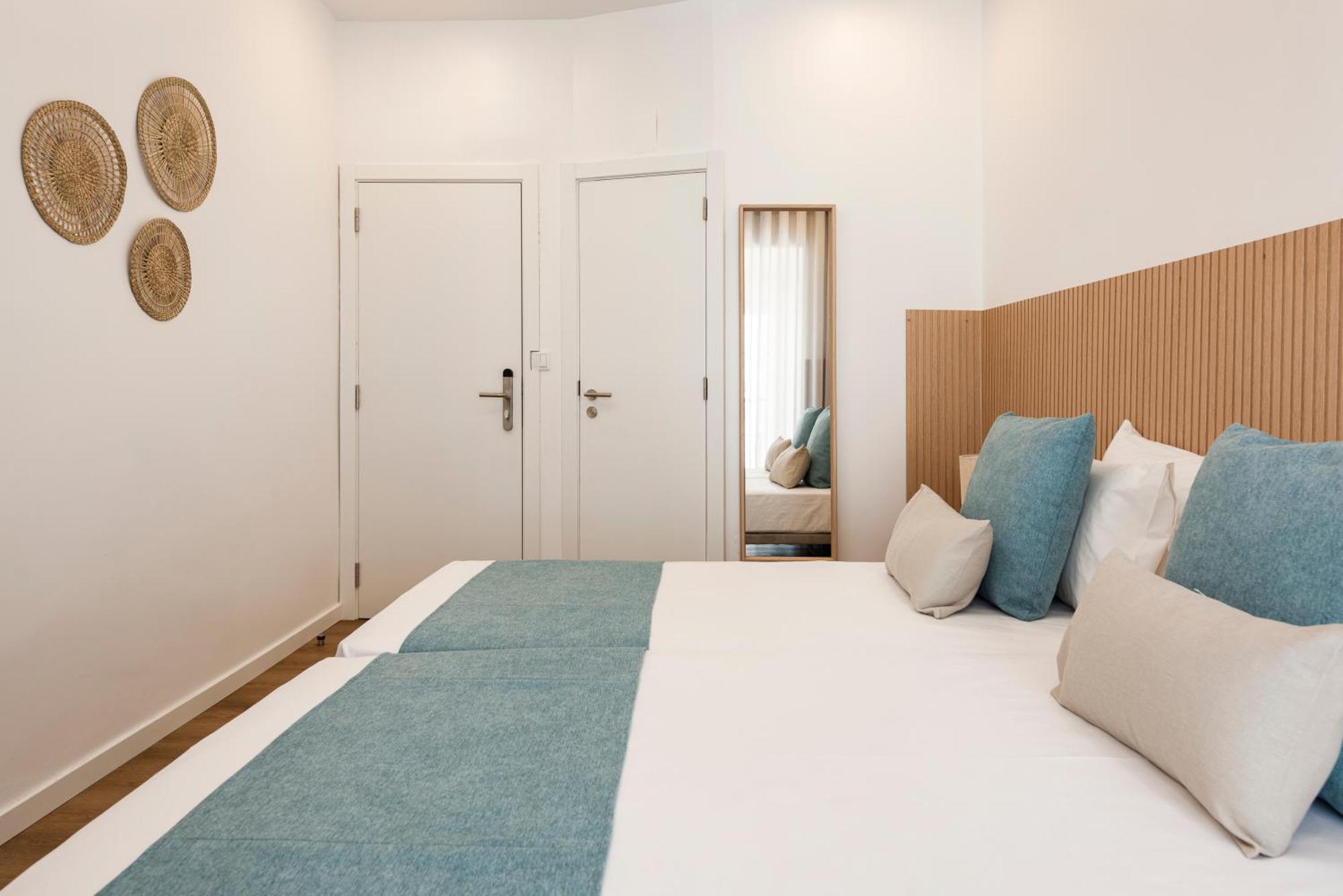 Madalena Hostel E Suites Faro Ngoại thất bức ảnh
