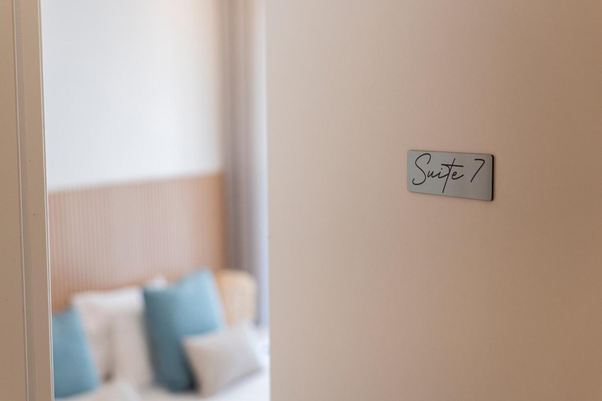 Madalena Hostel E Suites Faro Ngoại thất bức ảnh