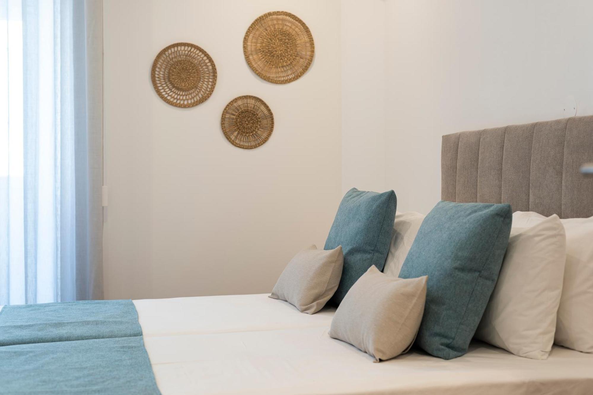 Madalena Hostel E Suites Faro Ngoại thất bức ảnh