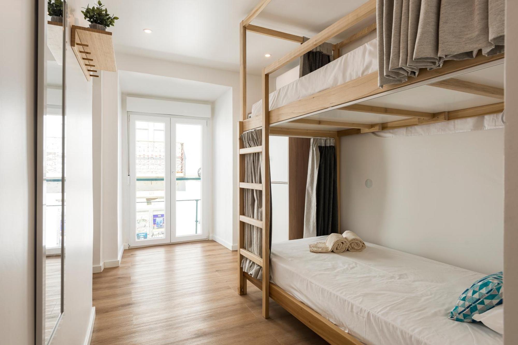 Madalena Hostel E Suites Faro Ngoại thất bức ảnh