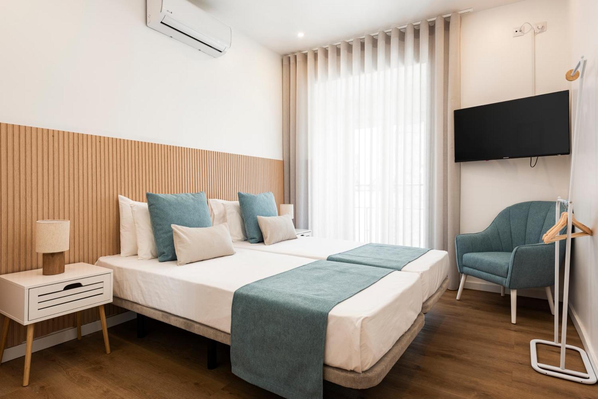 Madalena Hostel E Suites Faro Ngoại thất bức ảnh