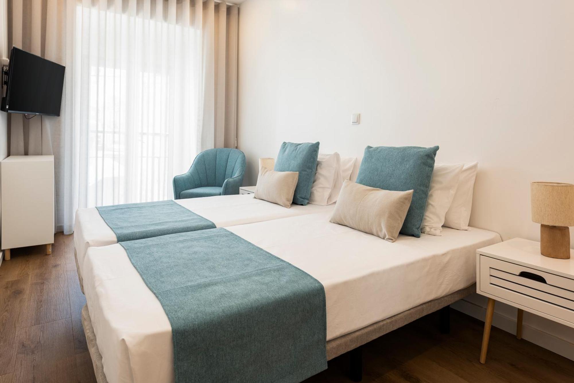 Madalena Hostel E Suites Faro Ngoại thất bức ảnh